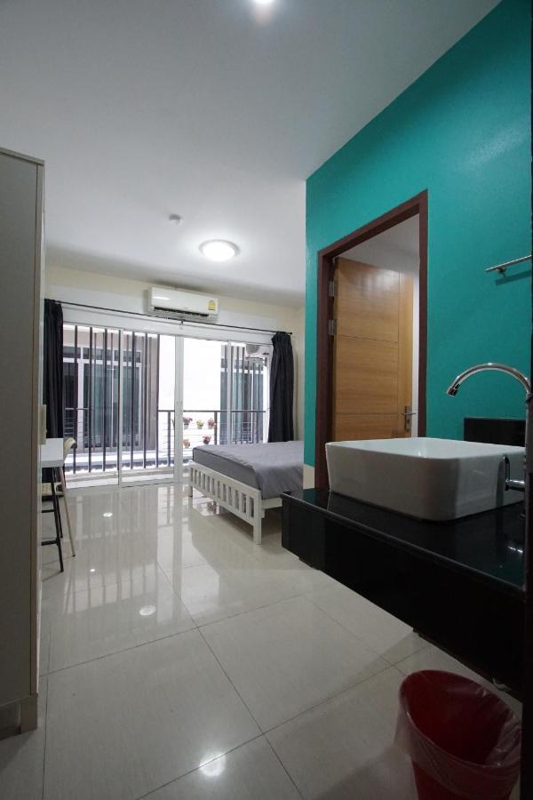 Bedbox Guesthouse And Hostel Patong Exteriér fotografie